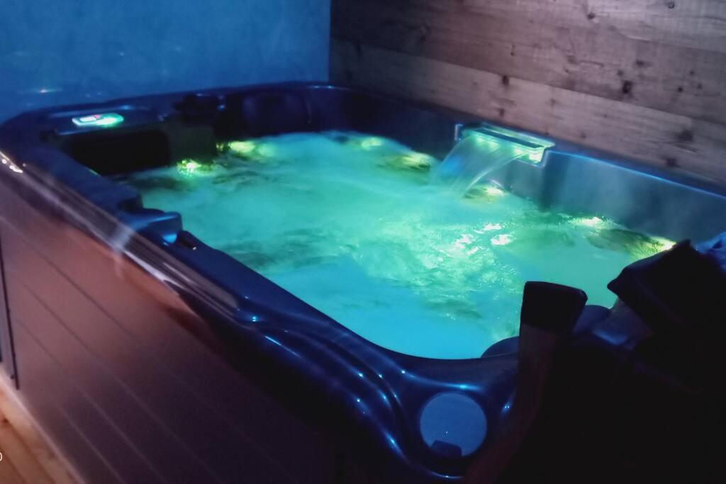 Avec Jacuzzi Murat Murat (Cantal)